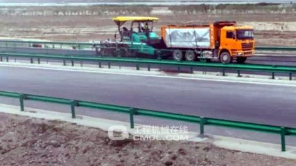 福格勒超级1800-2 HD摊铺机助力宁夏公路建设_产品快讯_工程机械在线